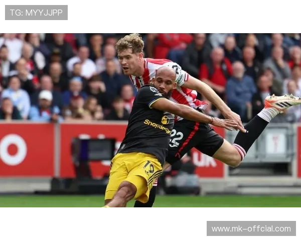 点球判罚：VAR复核维持原判瞬间