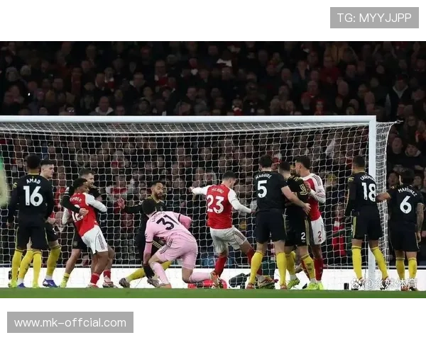 阿森纳主场2-3遭曼联逆转，终结赛季主场不败纪录